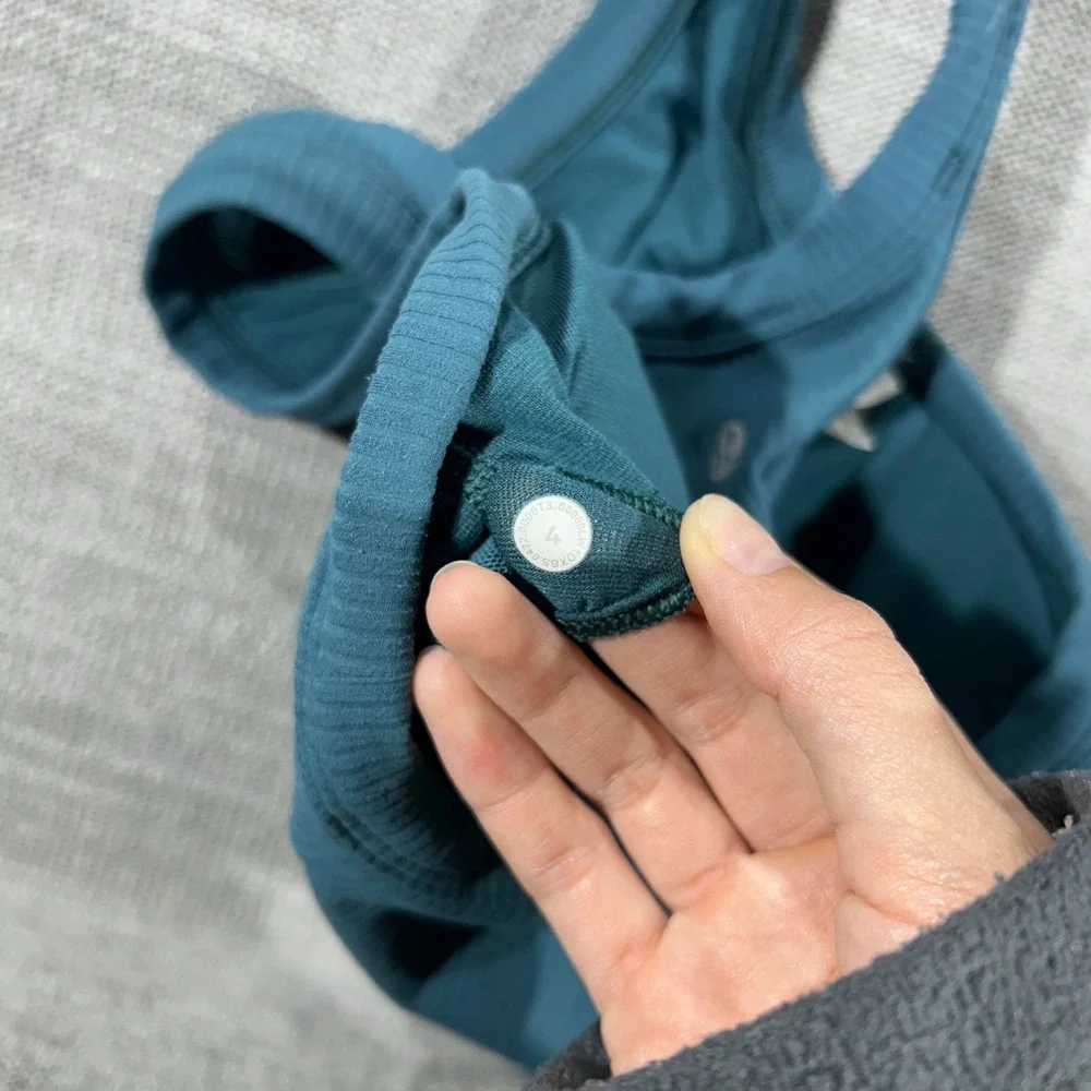 Lululemon Ebb to Street High Neck Crop Tank Size 4 Teal Excellent Ribbed Bra